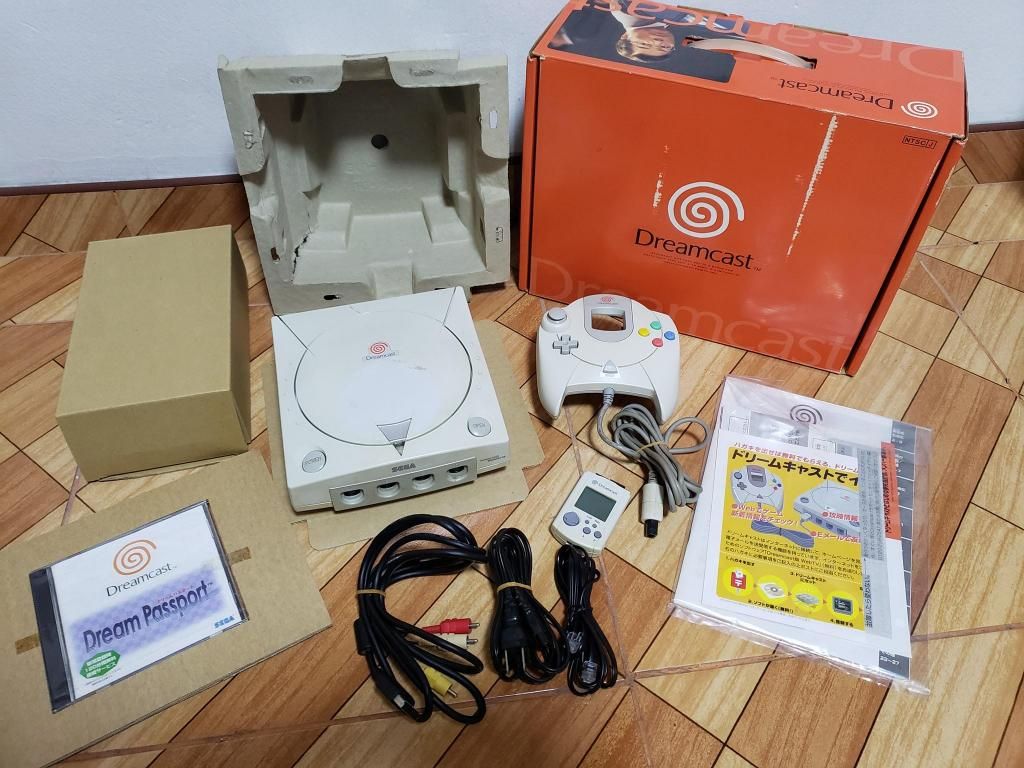 Sega Dreamcast en Caja Japonesa Completa
