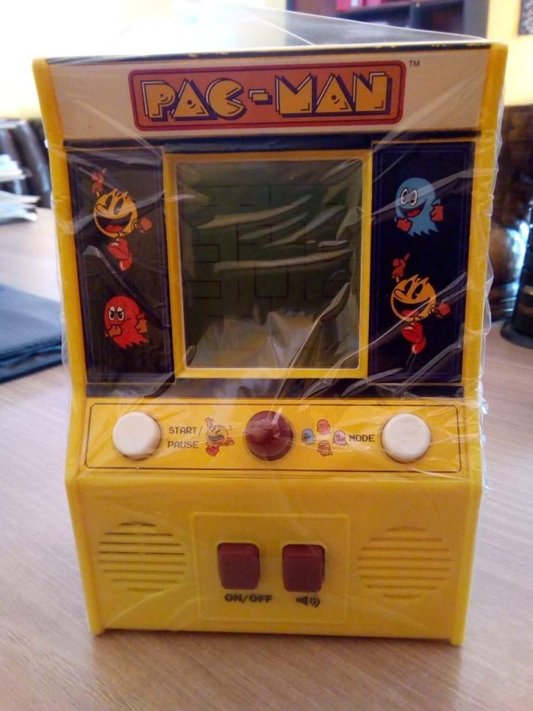 PAC MAN Arcade Juego Portátil Mini Basic Fun Namco Bandai