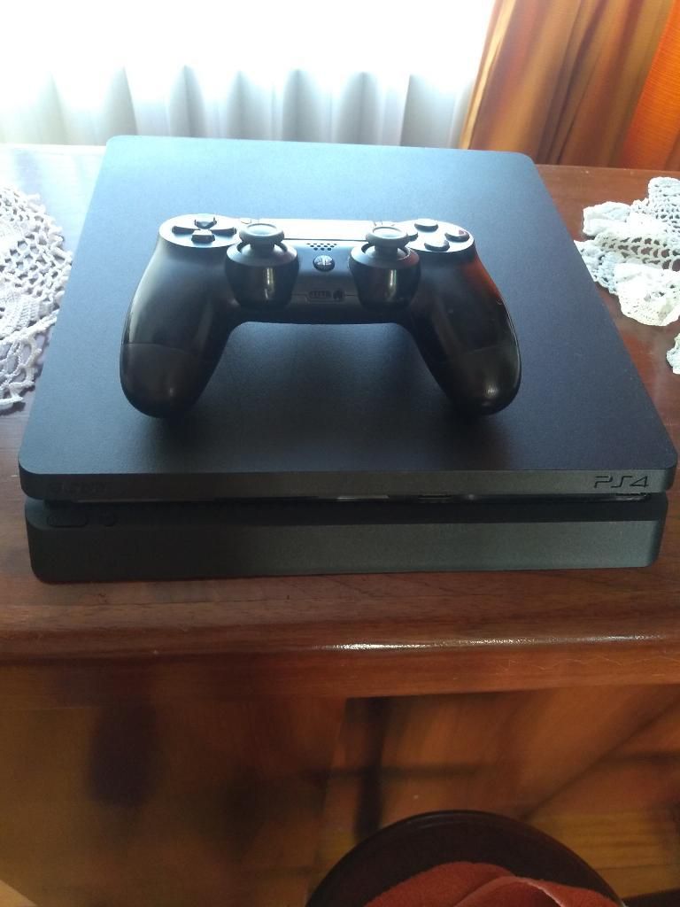 Vendo Ps4 con Un Mando