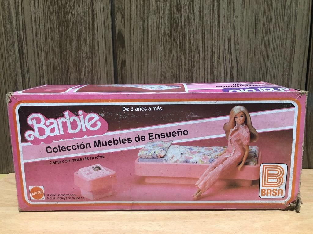 Cama de Barbie Basa Antigua