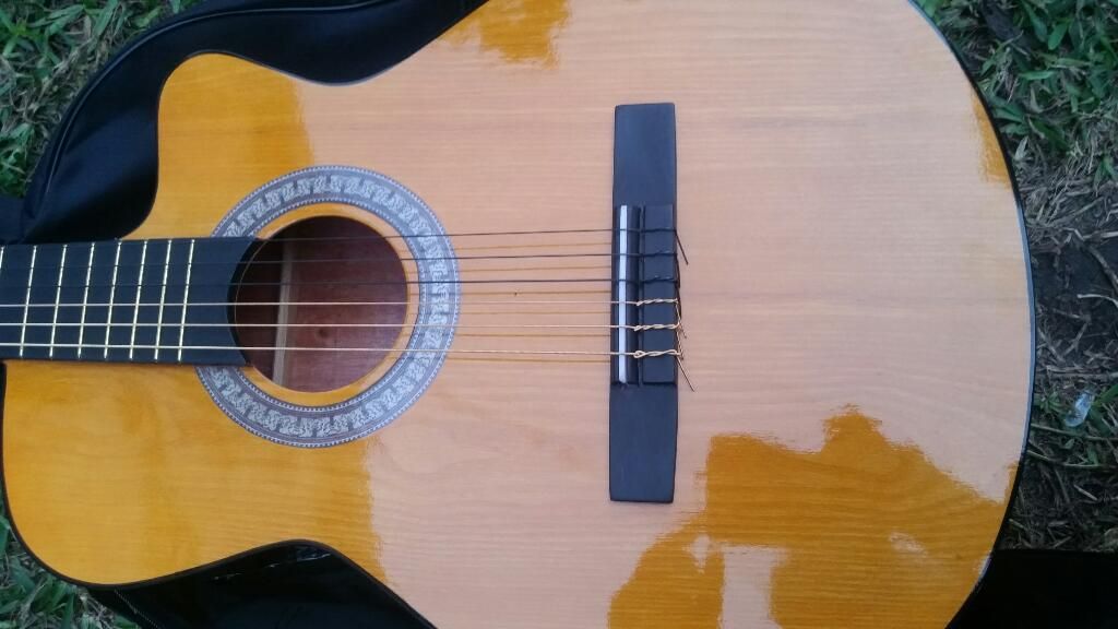 Guitarra Acustica Modelo Cortez Clasico