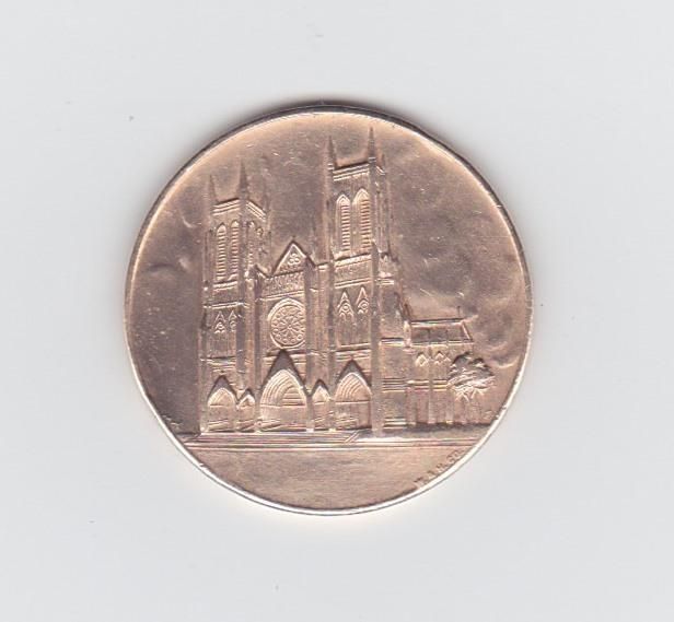 Medalla Catedral de San Juan, New York