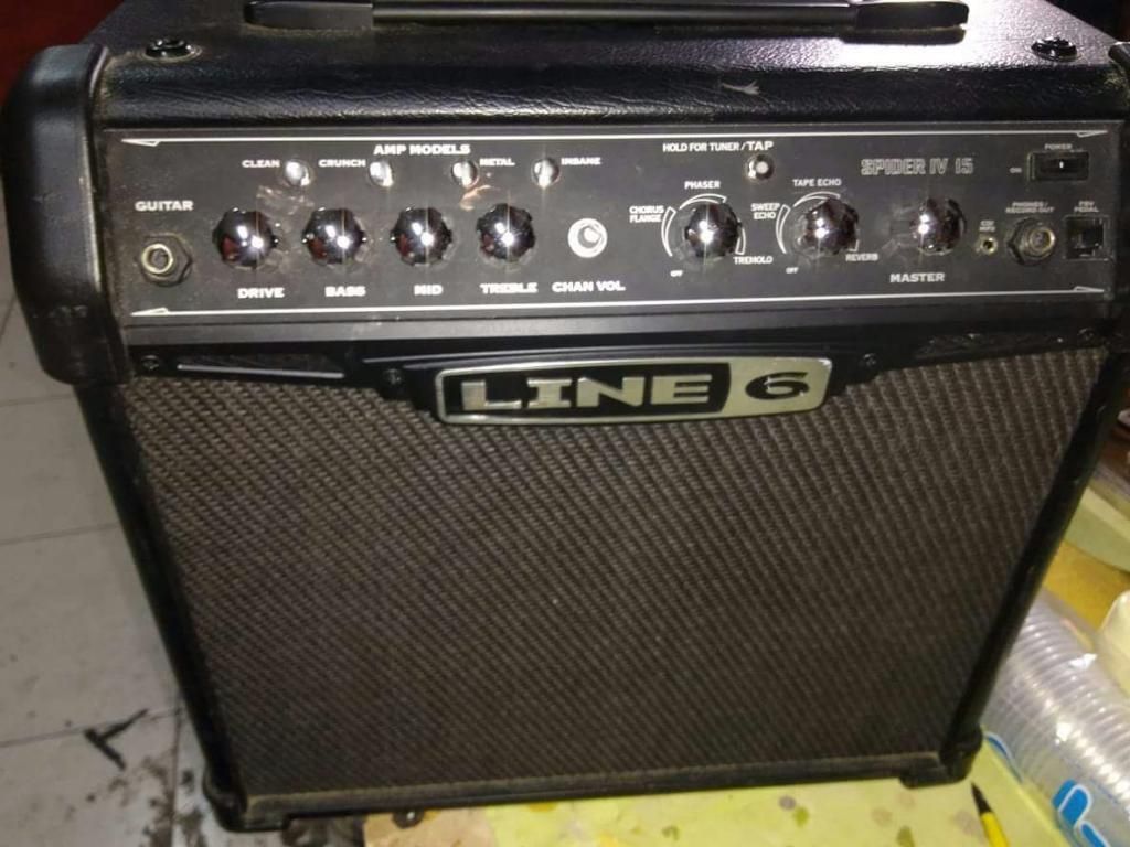 Parlante Amplificador Line 6 15w