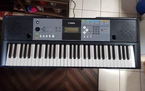 Yamaha Teclado Psr E233