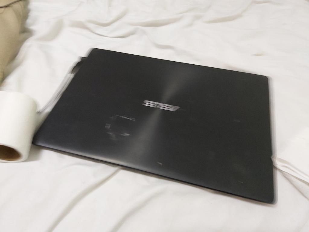Laptop Asus (usada) Remate