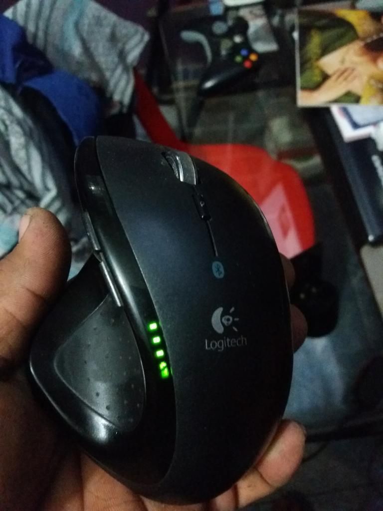 Mouse Bluetooth Logitech Recargable