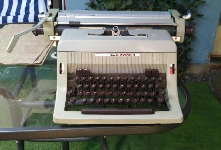 Máquina de Escribir Olivetti Línea