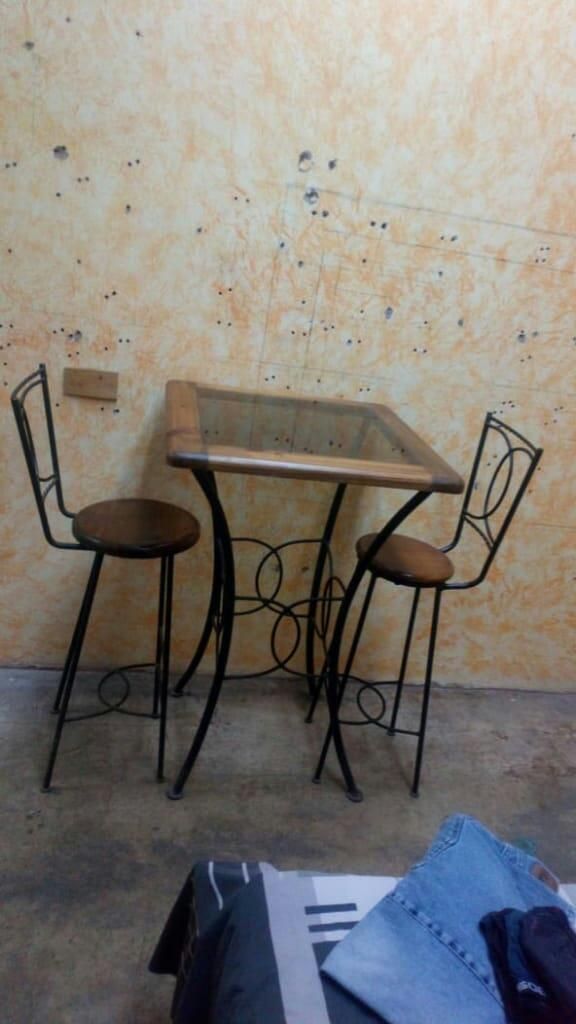 Mesa para Cafe,bar O Restaurante