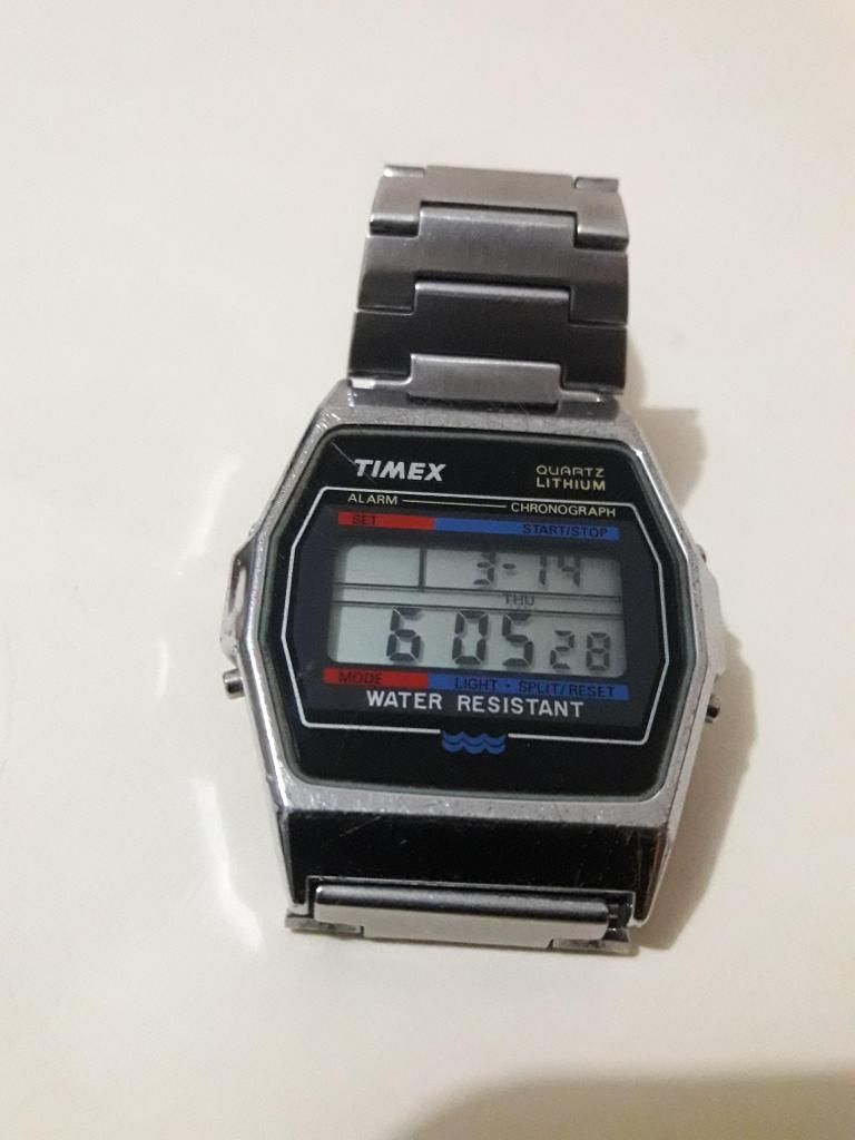 Reloj Timex Digital Clasico