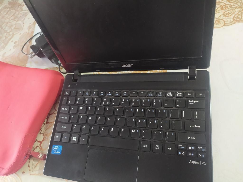 Laptop bsica Acer 10 pulgadas