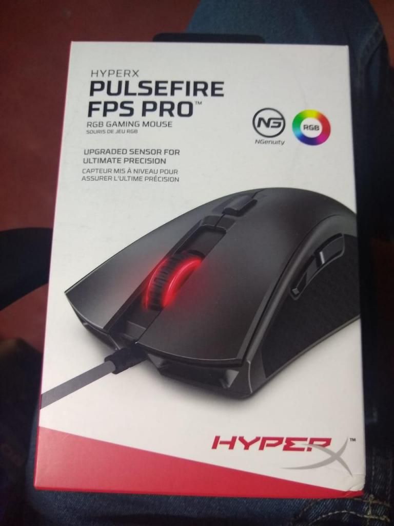 Se vende Mouse PulseFire Pro y mousepad HyperX