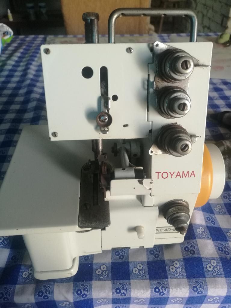 Maquina Remalladora Toyama