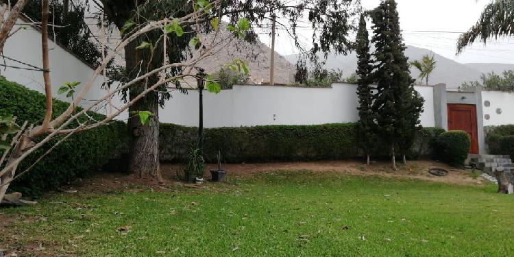 Venta Casa Como Terreno en Rinconada del Lago $450,000 Area