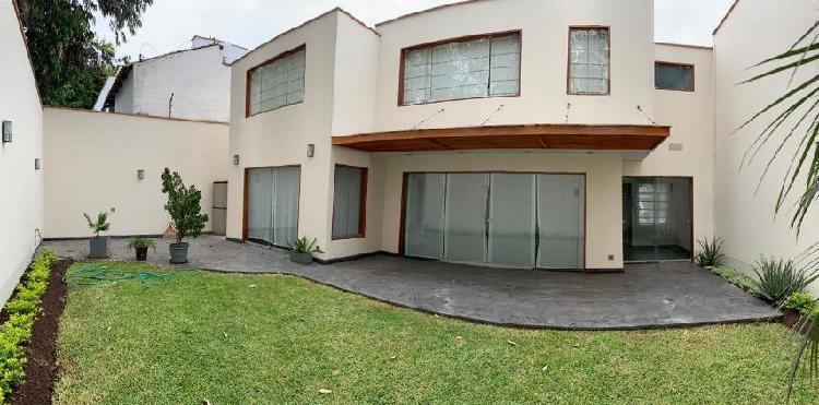 Venta de Casa en Condominio - La Molina