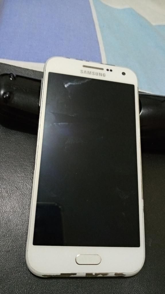 Vendo Samsung E7