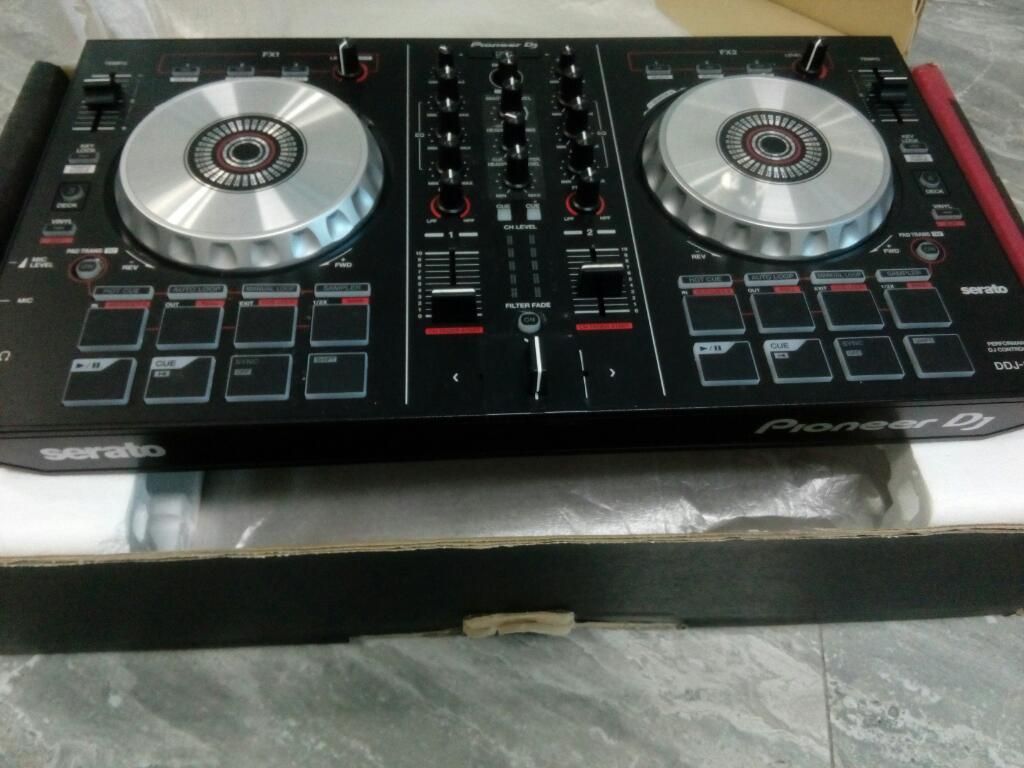 Consola Ddj-sb2