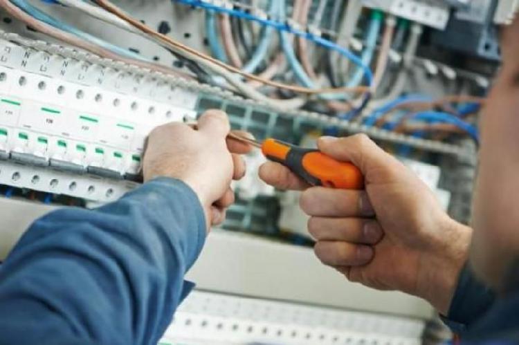 Servicio técnico electricista, instalaciones y reparaciones