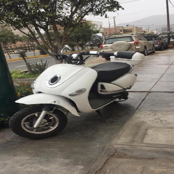 Vendo moto scooter marca JCH