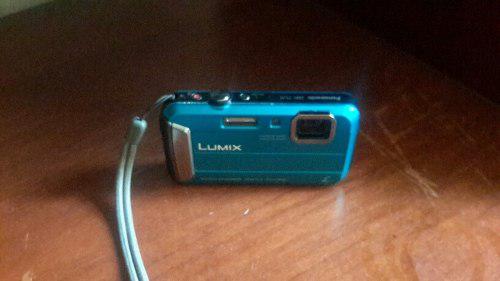 Camara Acuatica 16mpx Lumix Panasonic
