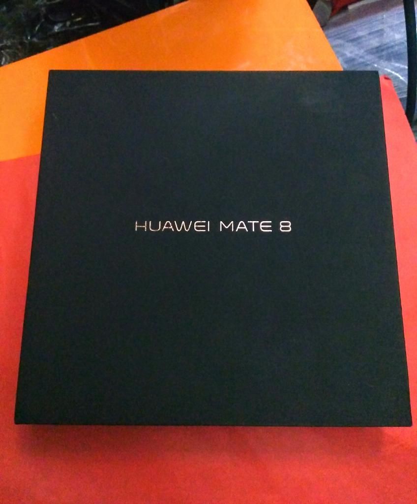 Huawei Mate 8 Caja Vacía con Llave