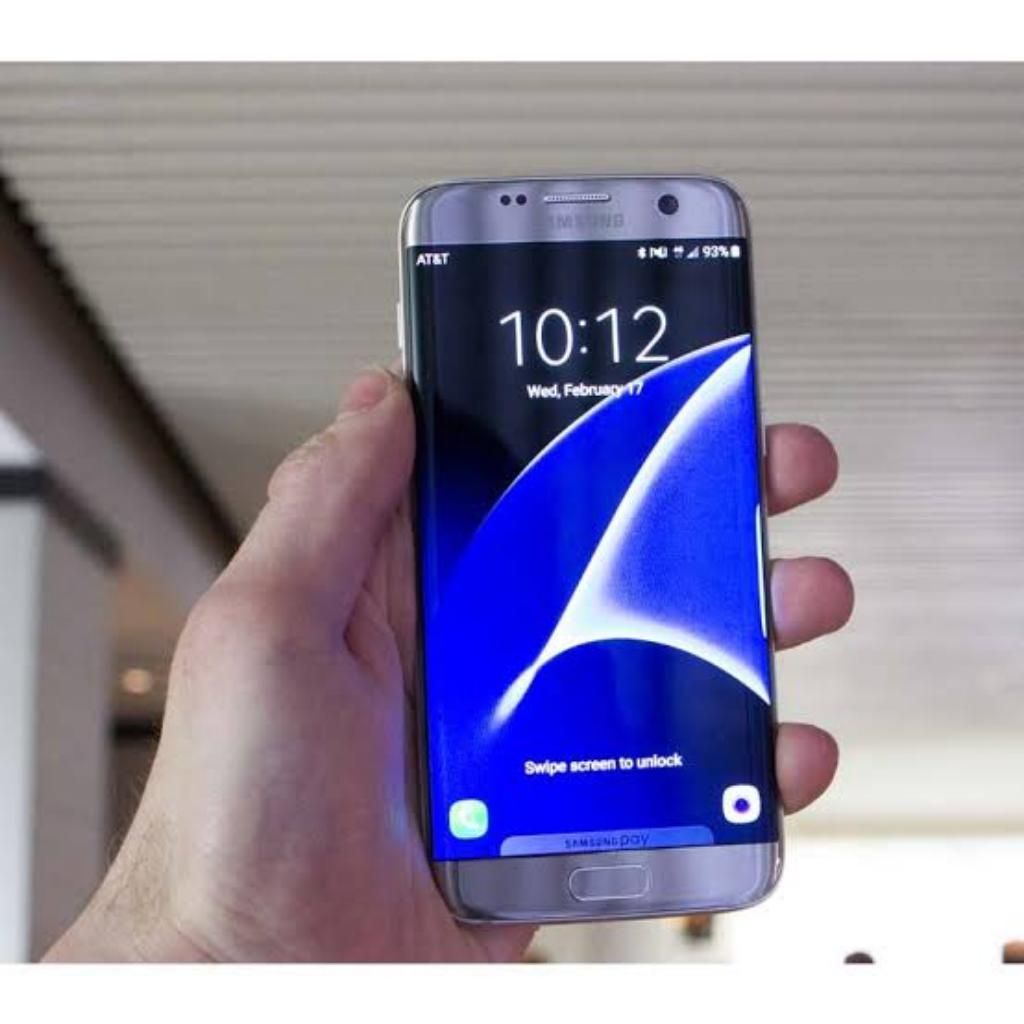 Celular Samsung S7 Plateado
