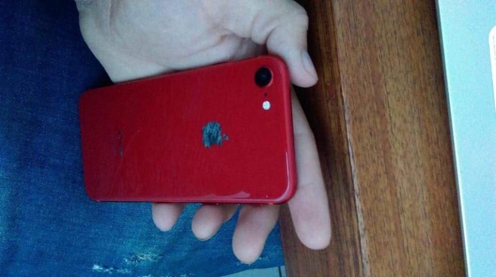 iPhone 8 Red 
