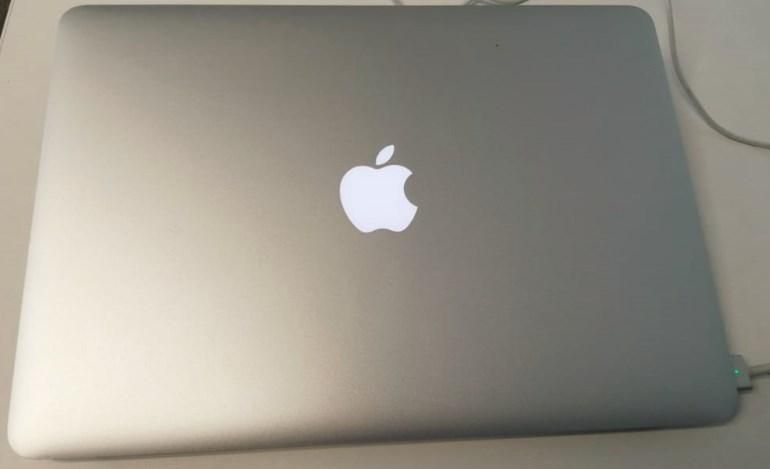 Laptop Macbook Air Color Gris Espacial Core i7