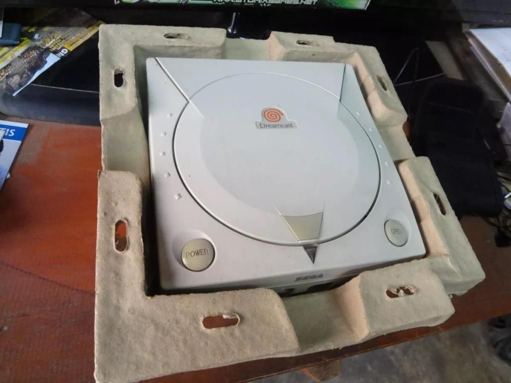 Sega Dreamcast -SOLO Soporte Interno De La Caja Para Consola