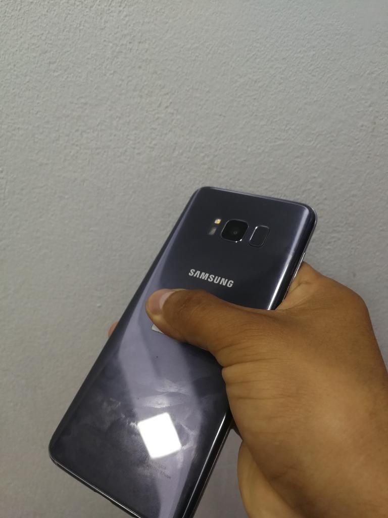 Samsung Galaxy S8 Detalle