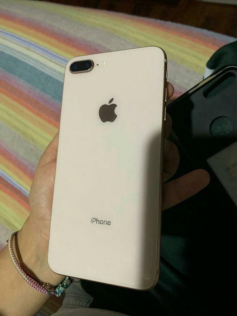 iPhone 8 Plus