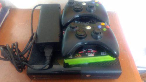 Xbox 360 + 2 Mandos + 2 Juegos