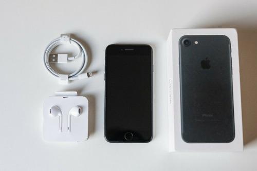 Apple iPhone 7 32gb Original + Libre+caja Apple+ Accesorios