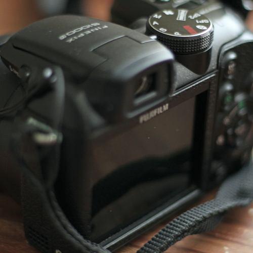 Camara Semi Profesional Fujifilm S1000fd