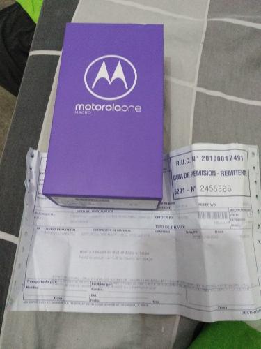 Motorola One Macro S/. 750