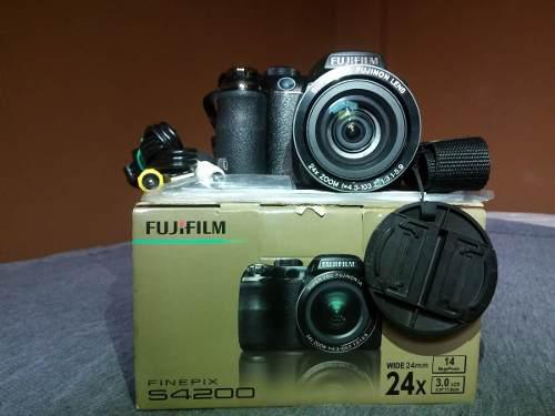 Camara Digital Fujifilm-finepix S4200