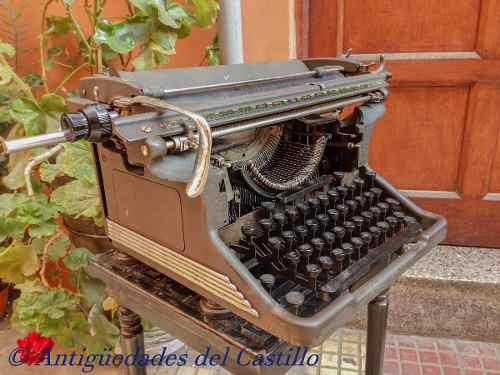 Antigua Máquina De Escribir Underwood Operativa