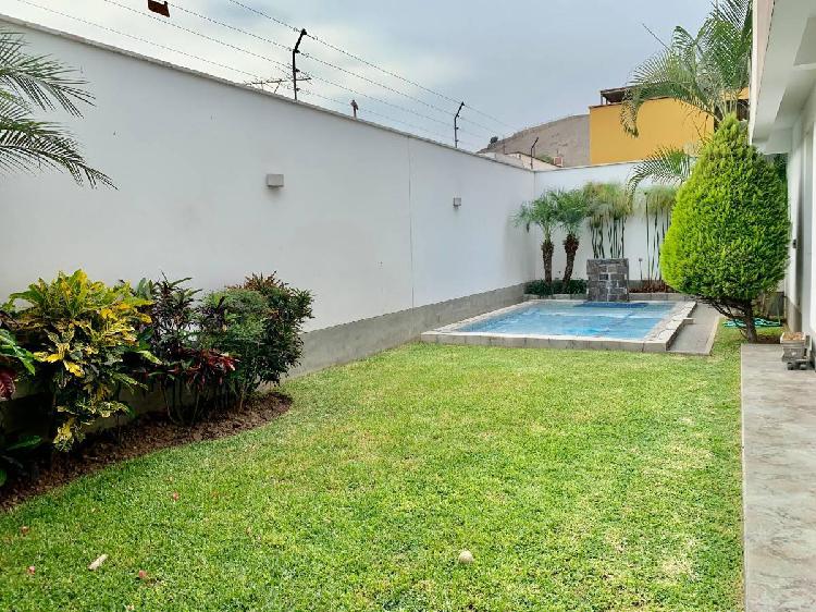 Venta Casa en El Sol de La Molina 4 Habitaciones $468,m²
