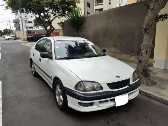 Toyota avensi 2.0 automatico 1998 us 3,800 dolares en Lima