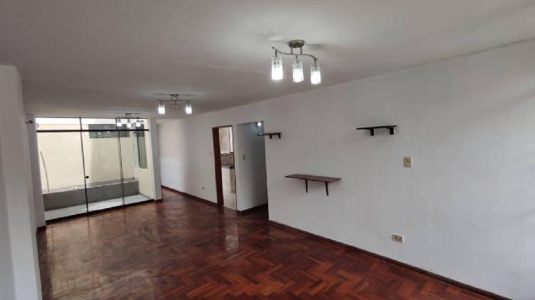Alquilo Oficina de 130 m² en Horizonte Zarate de Sjl