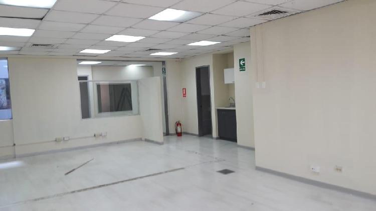 Thu - 513 Oficina Implementada de 142.83 m² en Miraflores