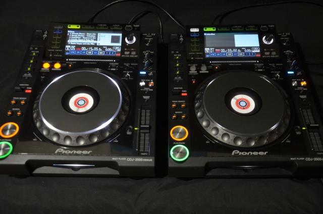 Pioneer DJ set 2 x CDJ-2000 Nexus and Nexus DJM-2000
