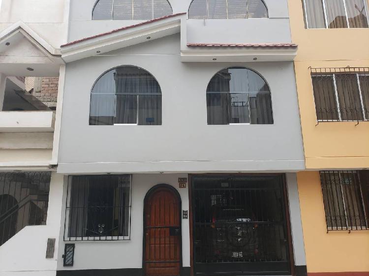 Vendo Hermosa Casa en Santiago de Surco