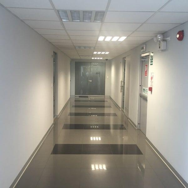 Bur - 503 Moderna Oficina Implementada de 183 m² en