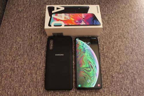 Celular Samsung Galaxy A70 + Accesorios Originales.