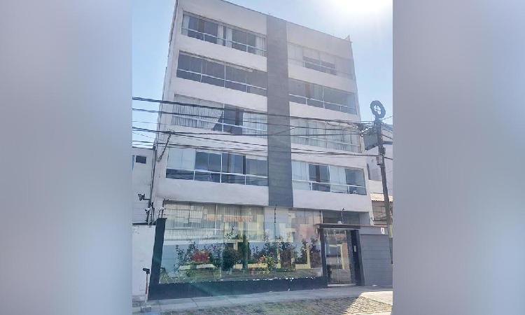 Entidad Financiera Remata Acogedor Departamento en San Borja