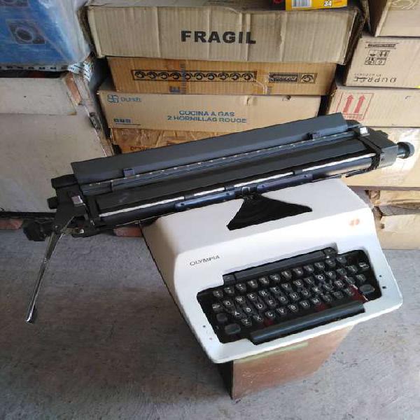 OLYMPIA, máquina de escribir.