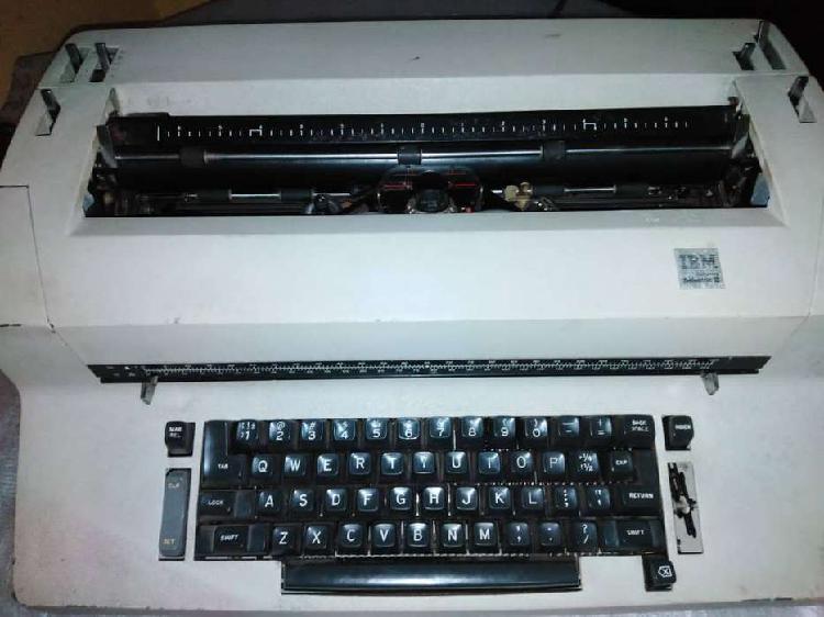 maquina de escribir electrica IBM Correcting Selectric II