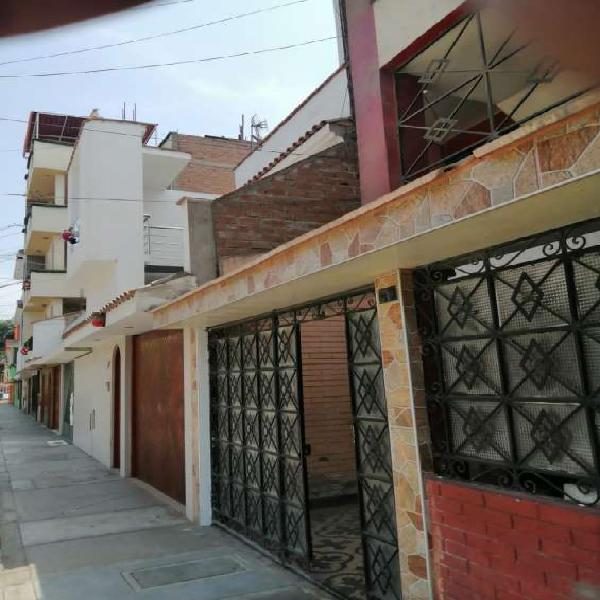 Vendo casa 3 pisos en Lima