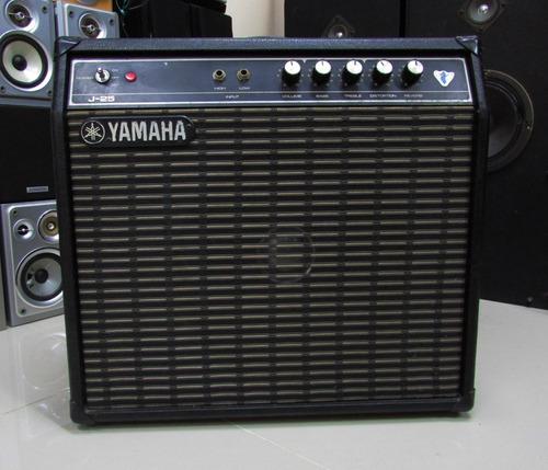 Amplificador De Guitarra / Bajo Yamaha J-25