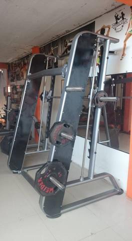 Maquinas de gimnasio MK FITNESS somos fabricantes en Lima
